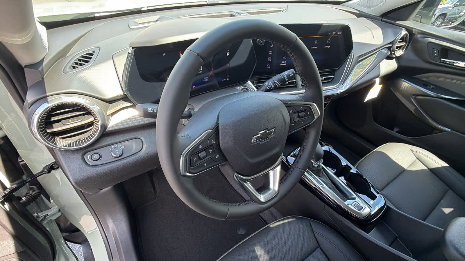 Thumbnail: 2026 Chevrolet Trax - 10