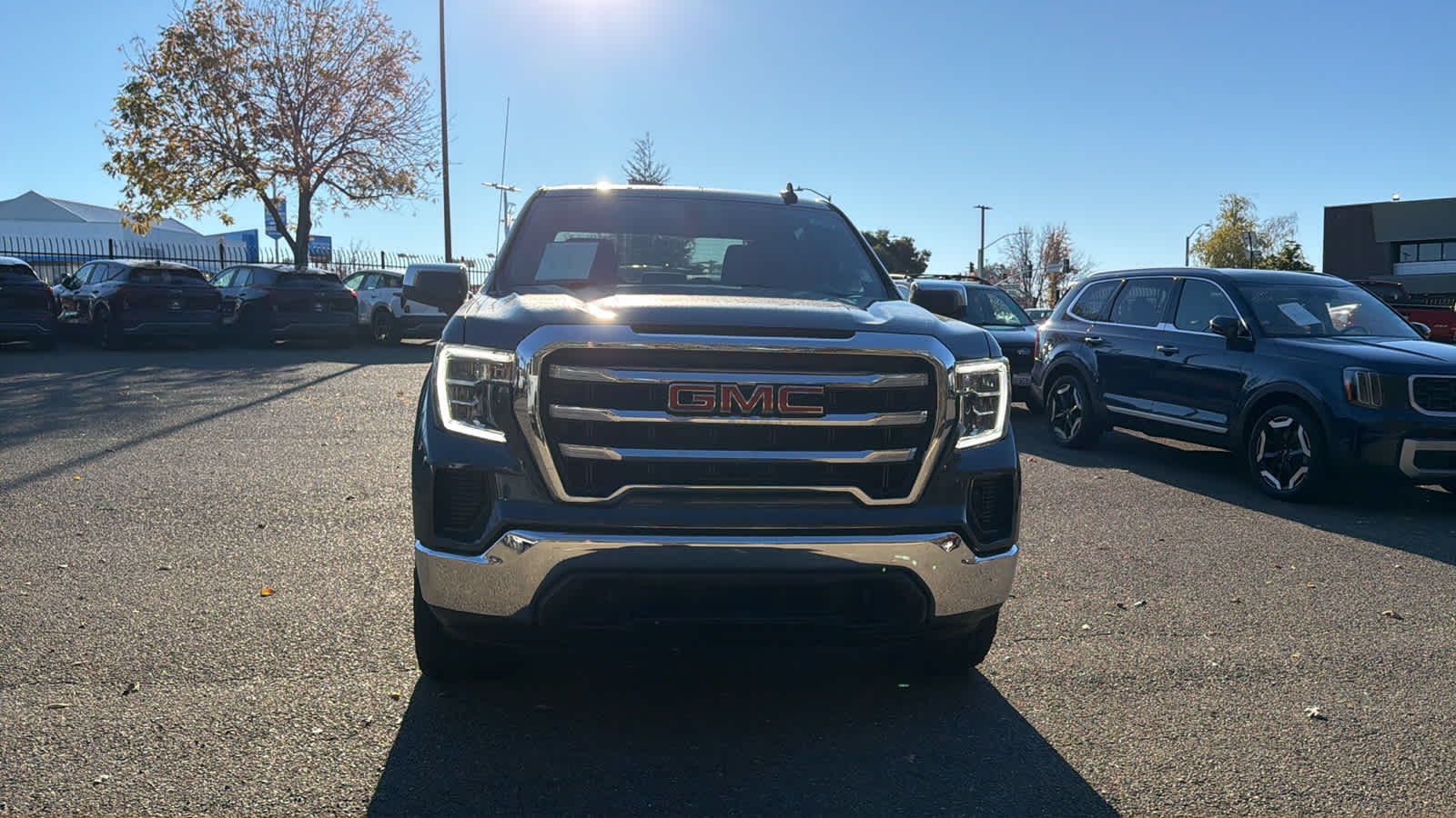 2021 Gmc Sierra 1500 SLE photo 2