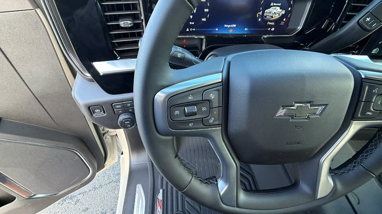 Thumbnail: 2026 Chevrolet Silverado 1500 - 19