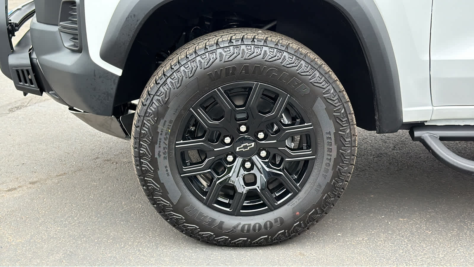 Thumbnail: 2026 Chevrolet Colorado - 9