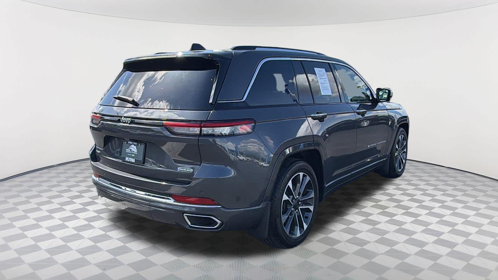 Thumbnail: 2024 Jeep Grand Cherokee - 5