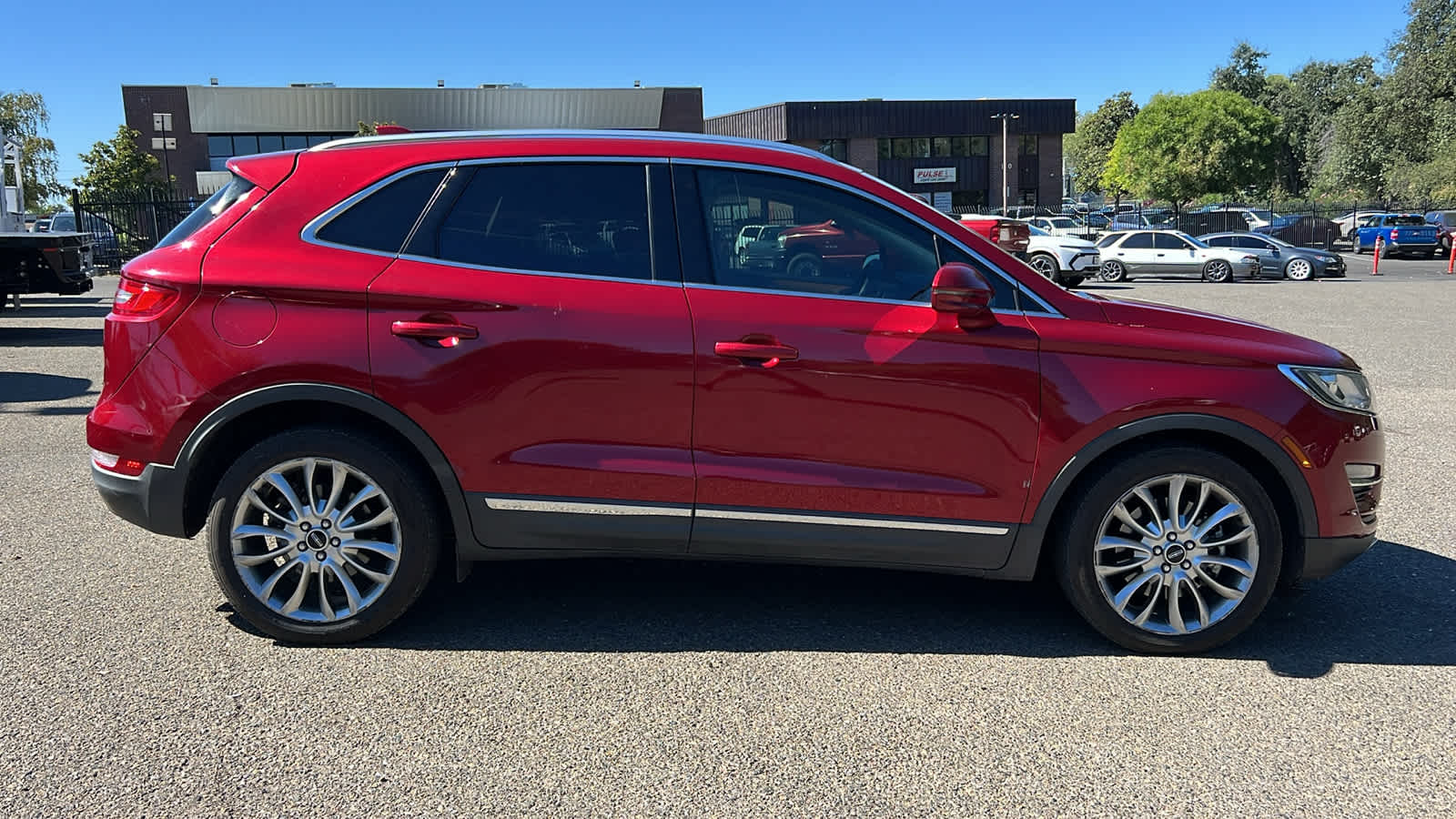 Thumbnail: 2015 Lincoln MKC - 4