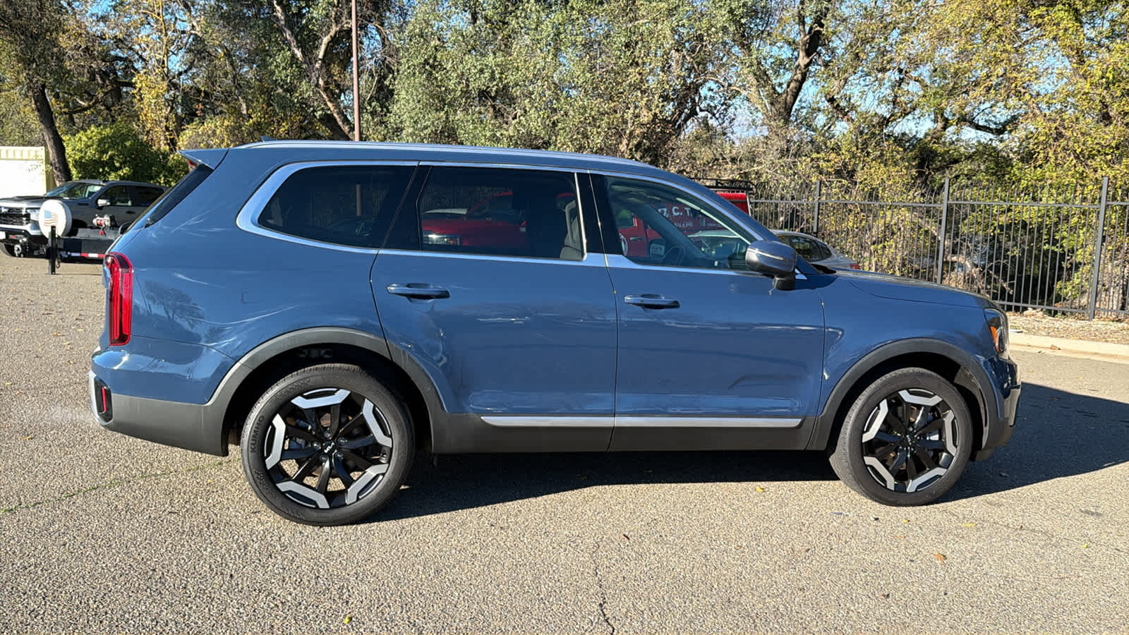 2023 Kia Telluride S photo 4