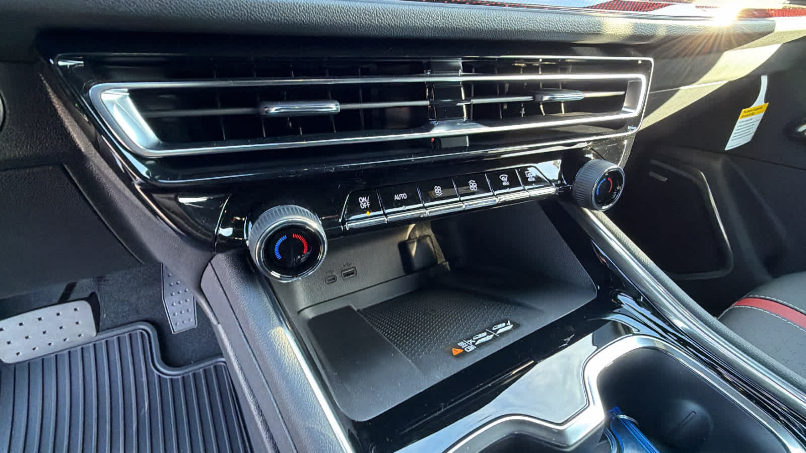 Thumbnail: 2026 Chevrolet Traverse - 14