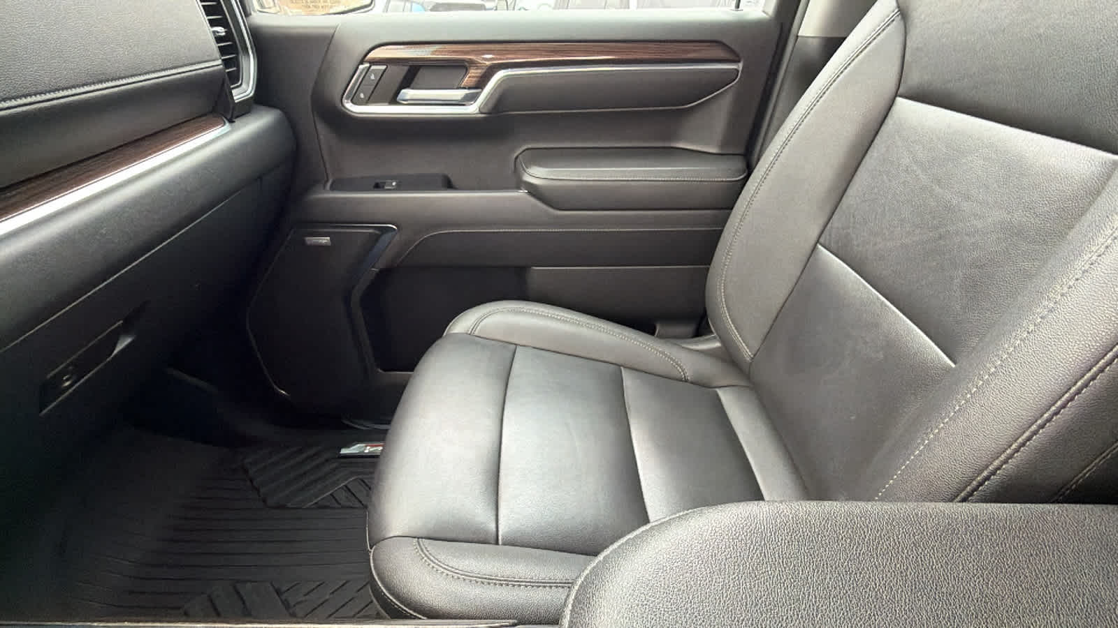 Thumbnail: 2022 Chevrolet Silverado 1500 - 12