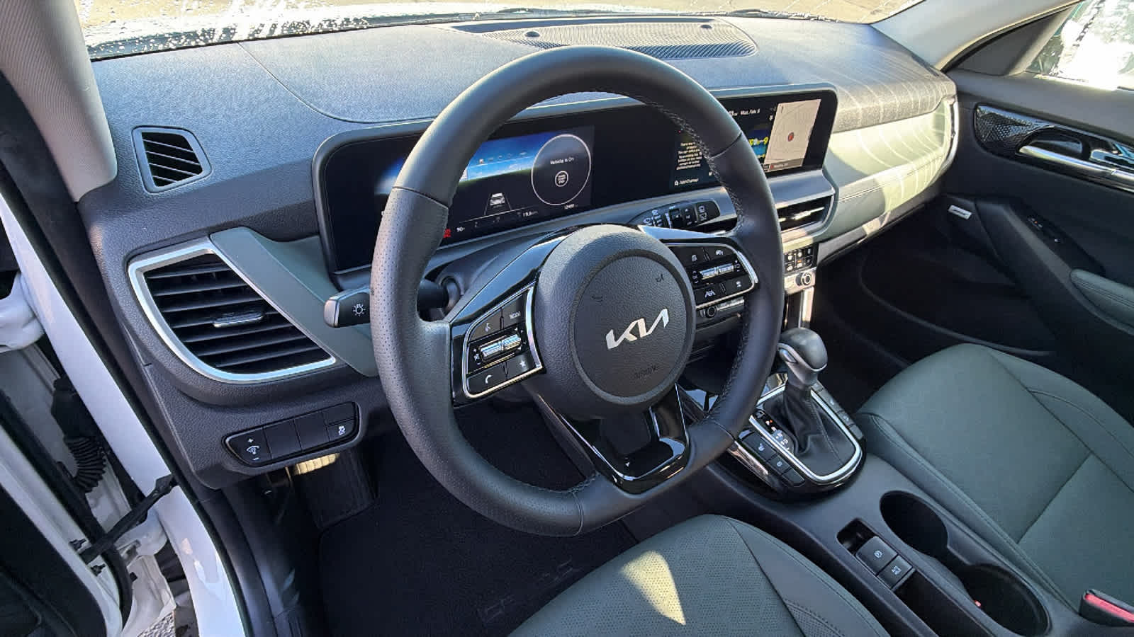 Thumbnail: 2024 Kia Seltos - 10