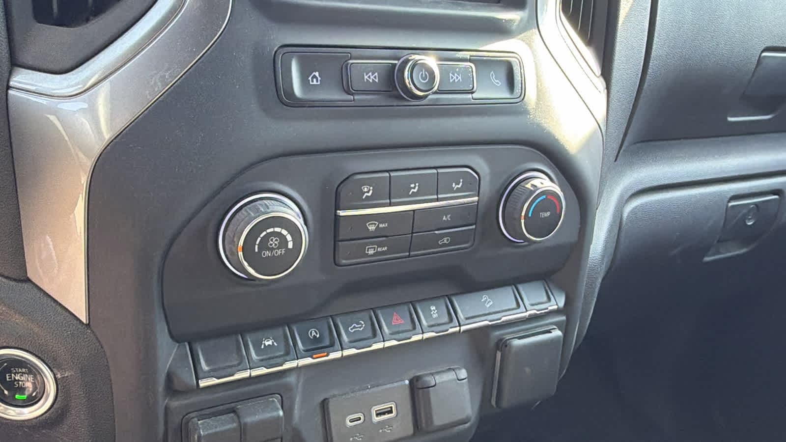 Thumbnail: 2024 Chevrolet Silverado 1500 - 11