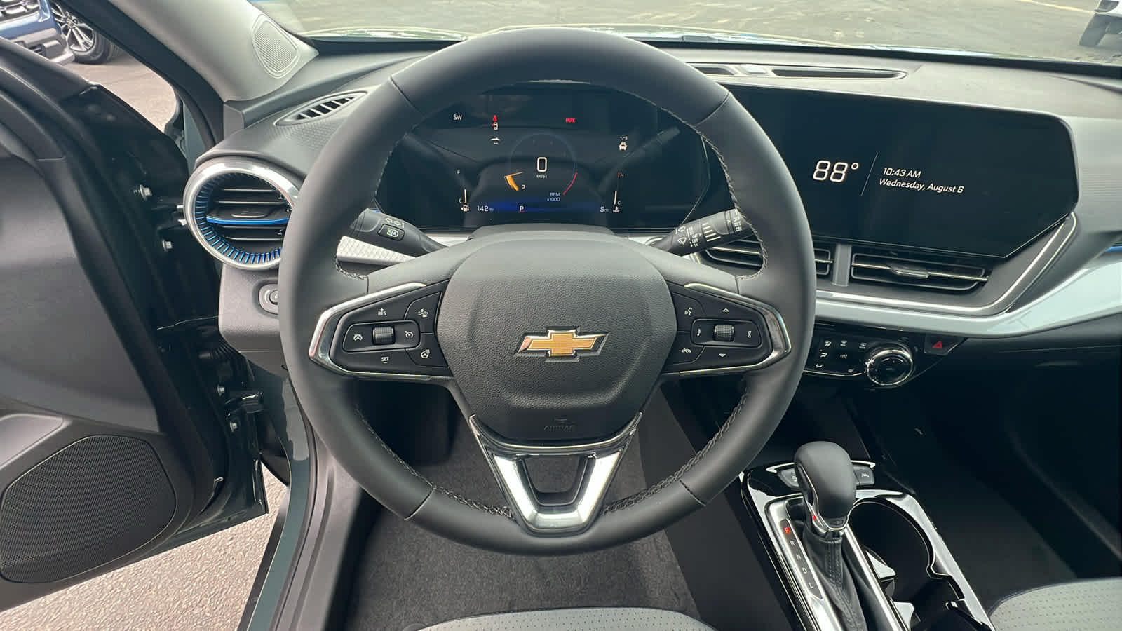Thumbnail: 2025 Chevrolet Trax - 18
