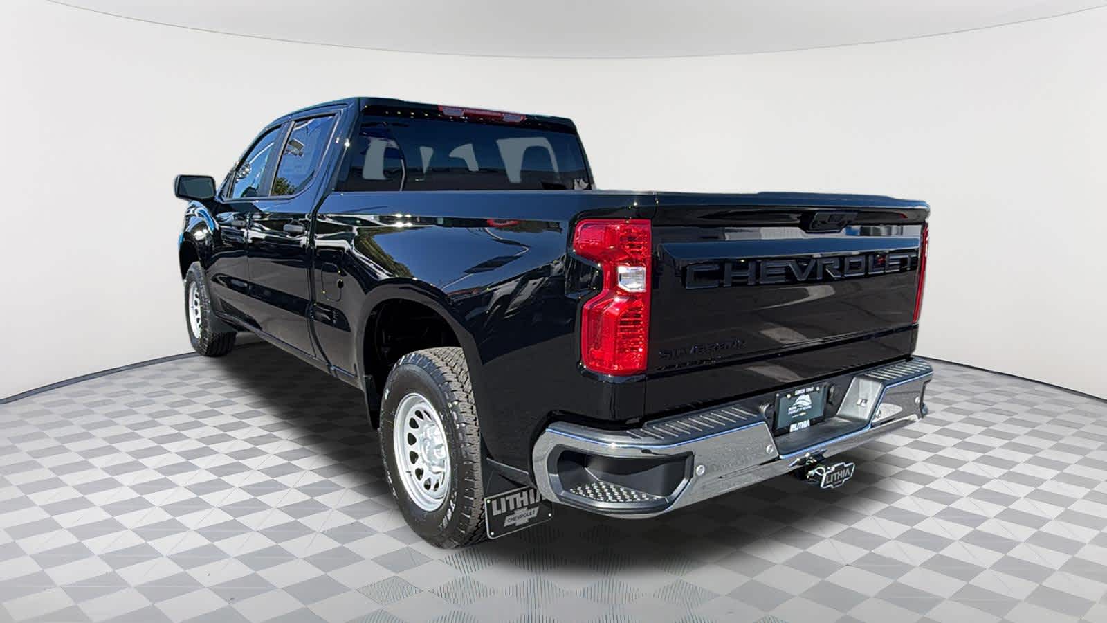 Thumbnail: 2026 Chevrolet Silverado 1500 - 7