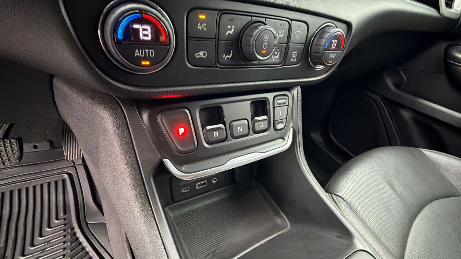 Thumbnail: 2020 GMC Terrain - 13