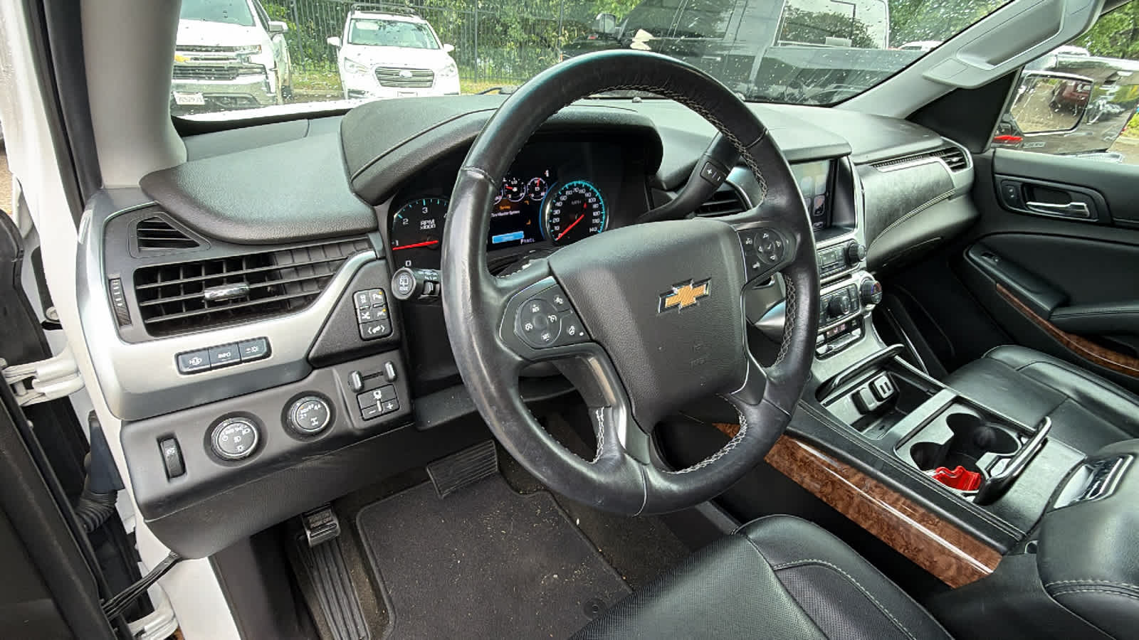 Thumbnail: 2017 Chevrolet Suburban - 10