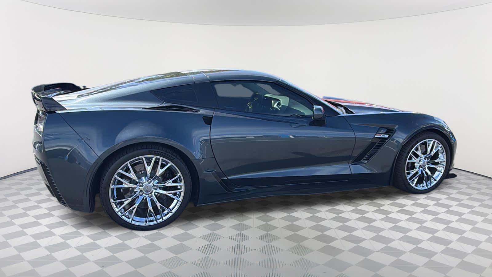 Thumbnail: 2019 Chevrolet Corvette - 4