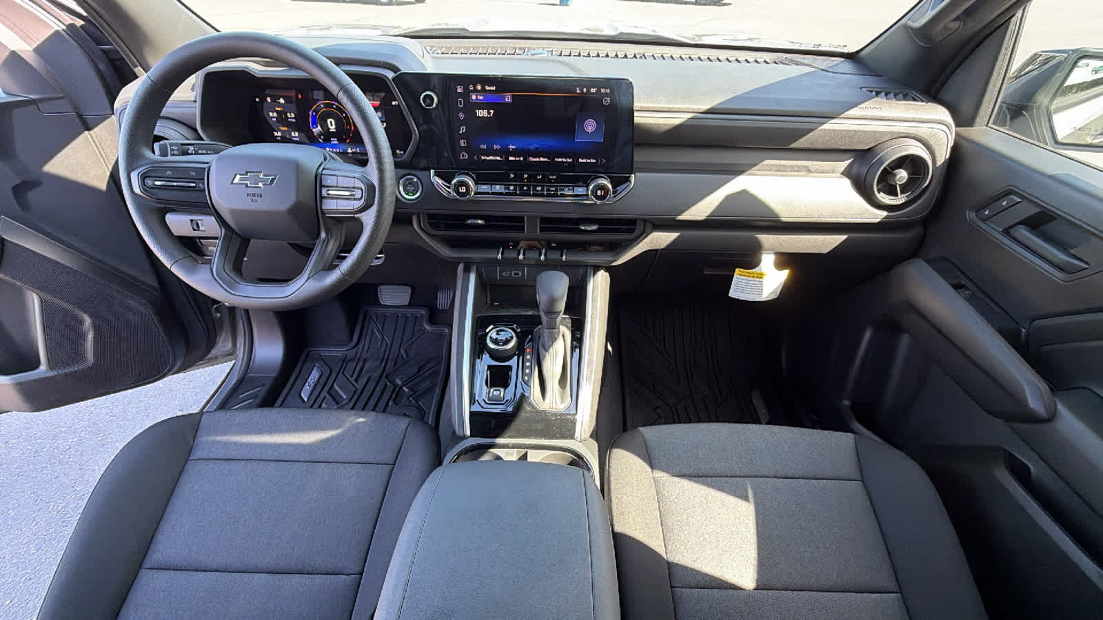 Thumbnail: 2026 Chevrolet Colorado - 26