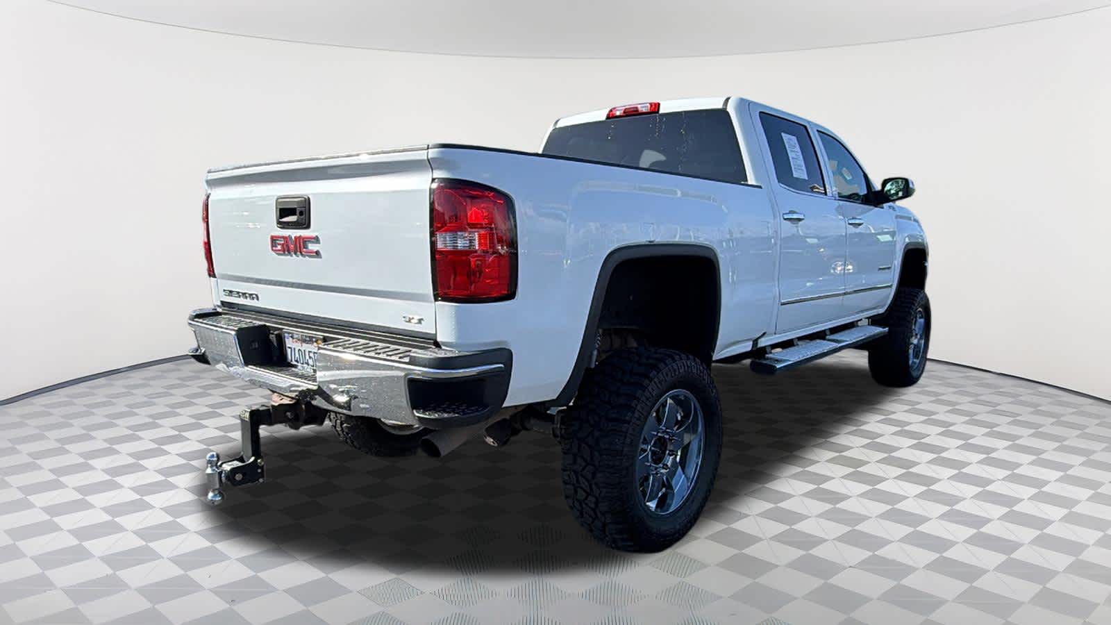 Thumbnail: 2017 GMC Sierra 2500 - 5