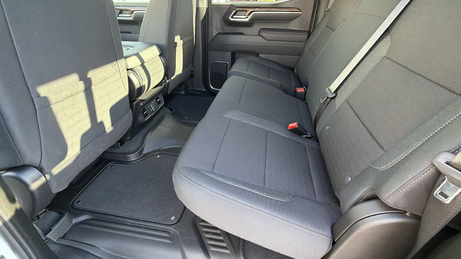 Thumbnail: 2025 Chevrolet Silverado 1500 - 24