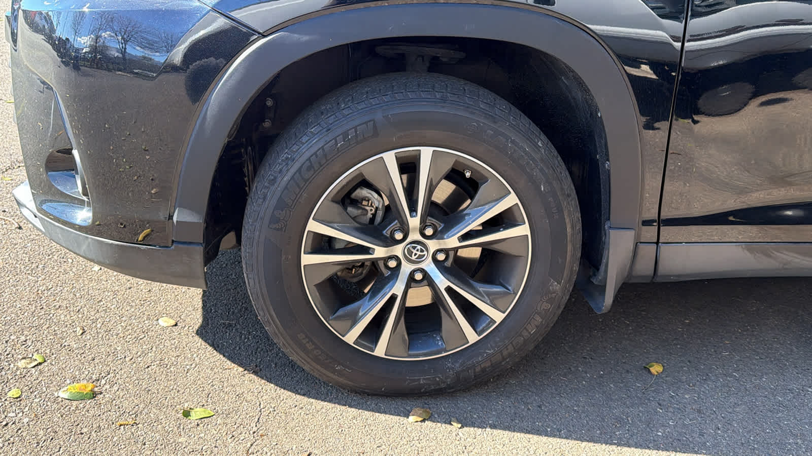 Thumbnail: 2019 Toyota Highlander - 7