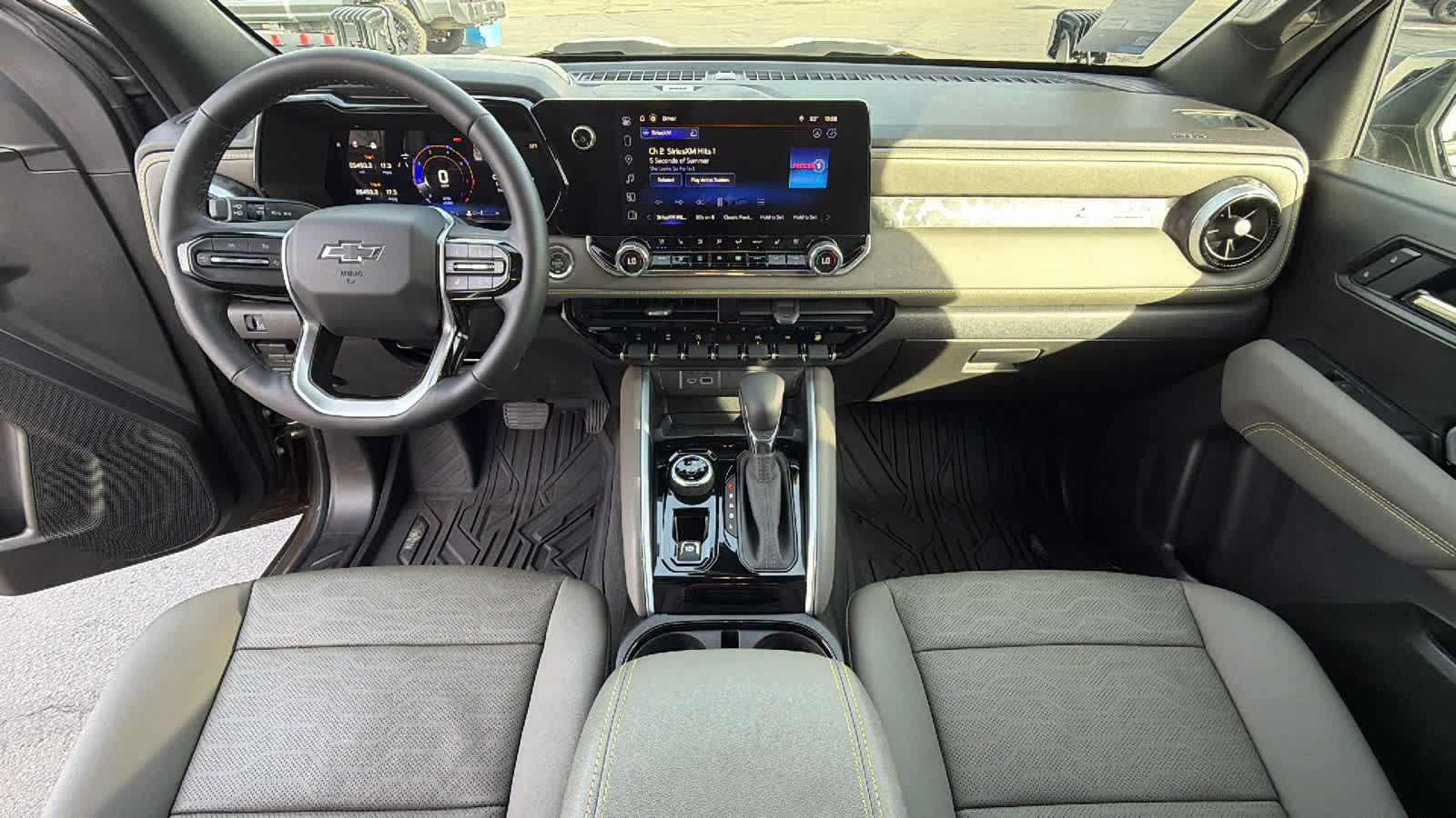 Thumbnail: 2025 Chevrolet Colorado - 26