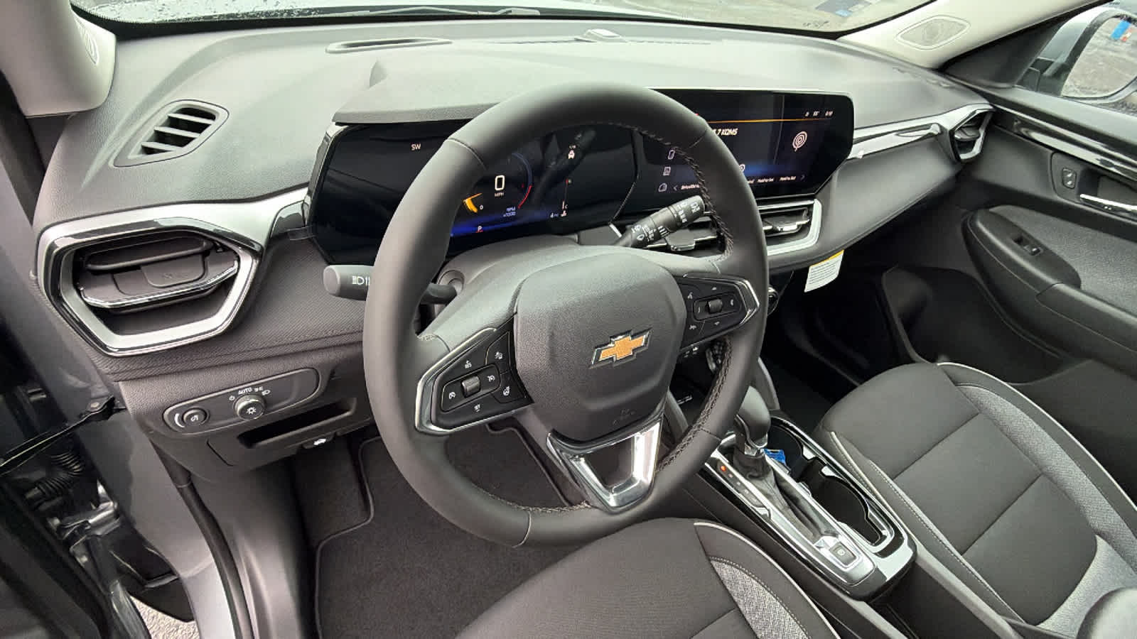 Thumbnail: 2026 Chevrolet TrailBlazer - 10