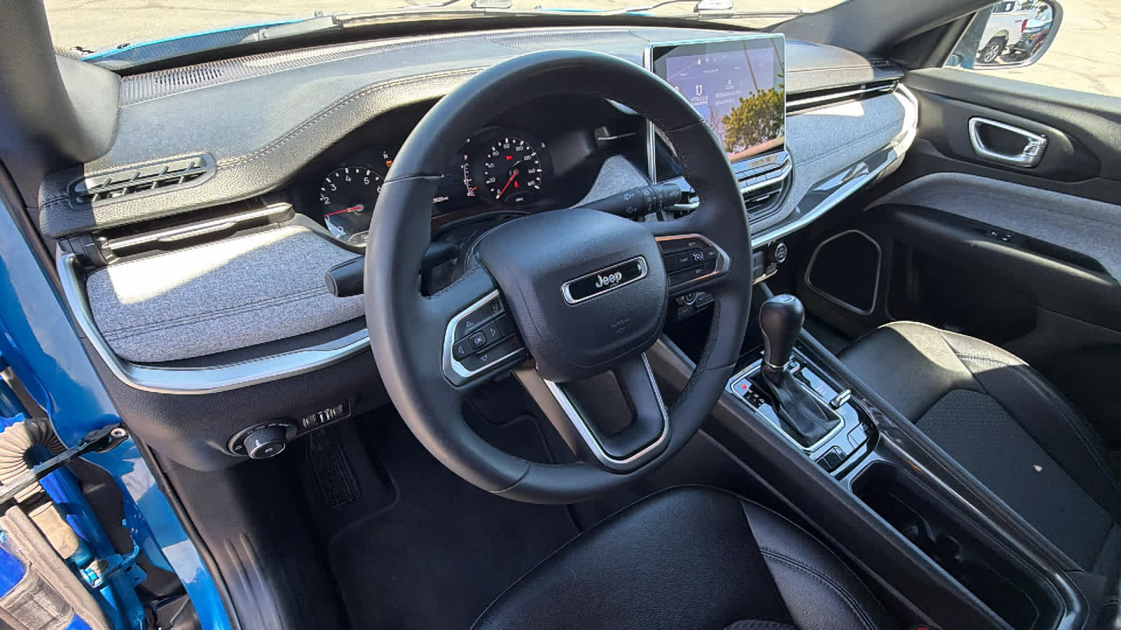 Thumbnail: 2024 Jeep Compass - 10