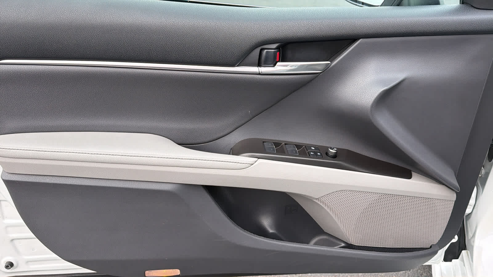 Thumbnail: 2022 Toyota Camry - 23