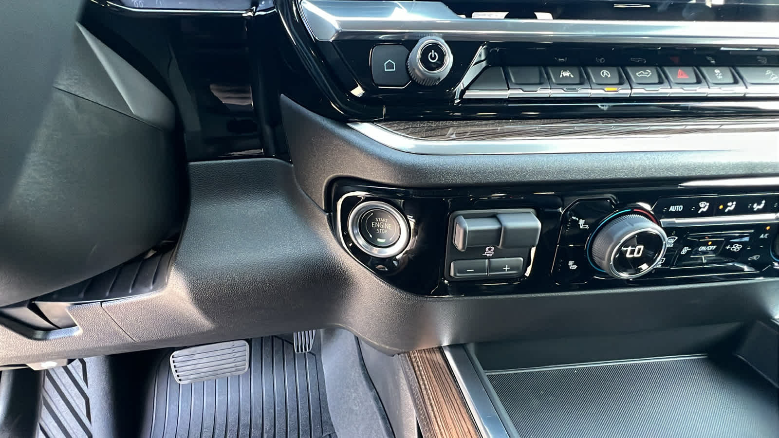 Thumbnail: 2026 Chevrolet Silverado 1500 - 17