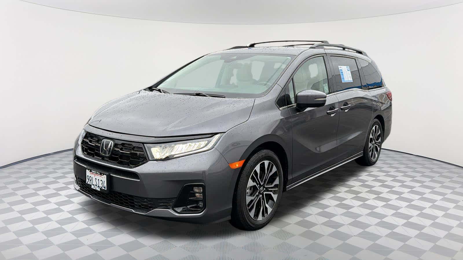 2025 Honda Odyssey Elite's photo