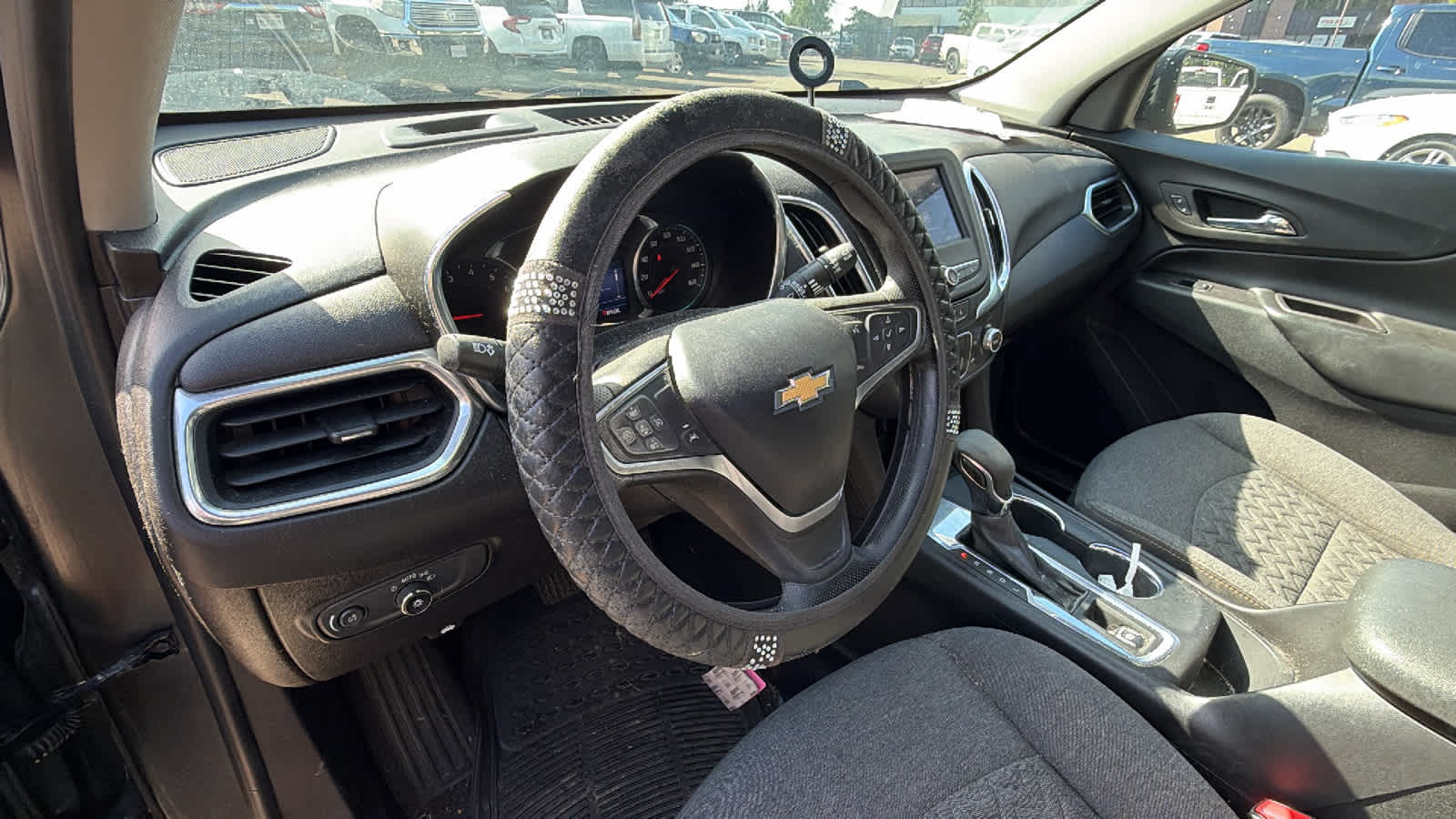 Thumbnail: 2022 Chevrolet Equinox - 10