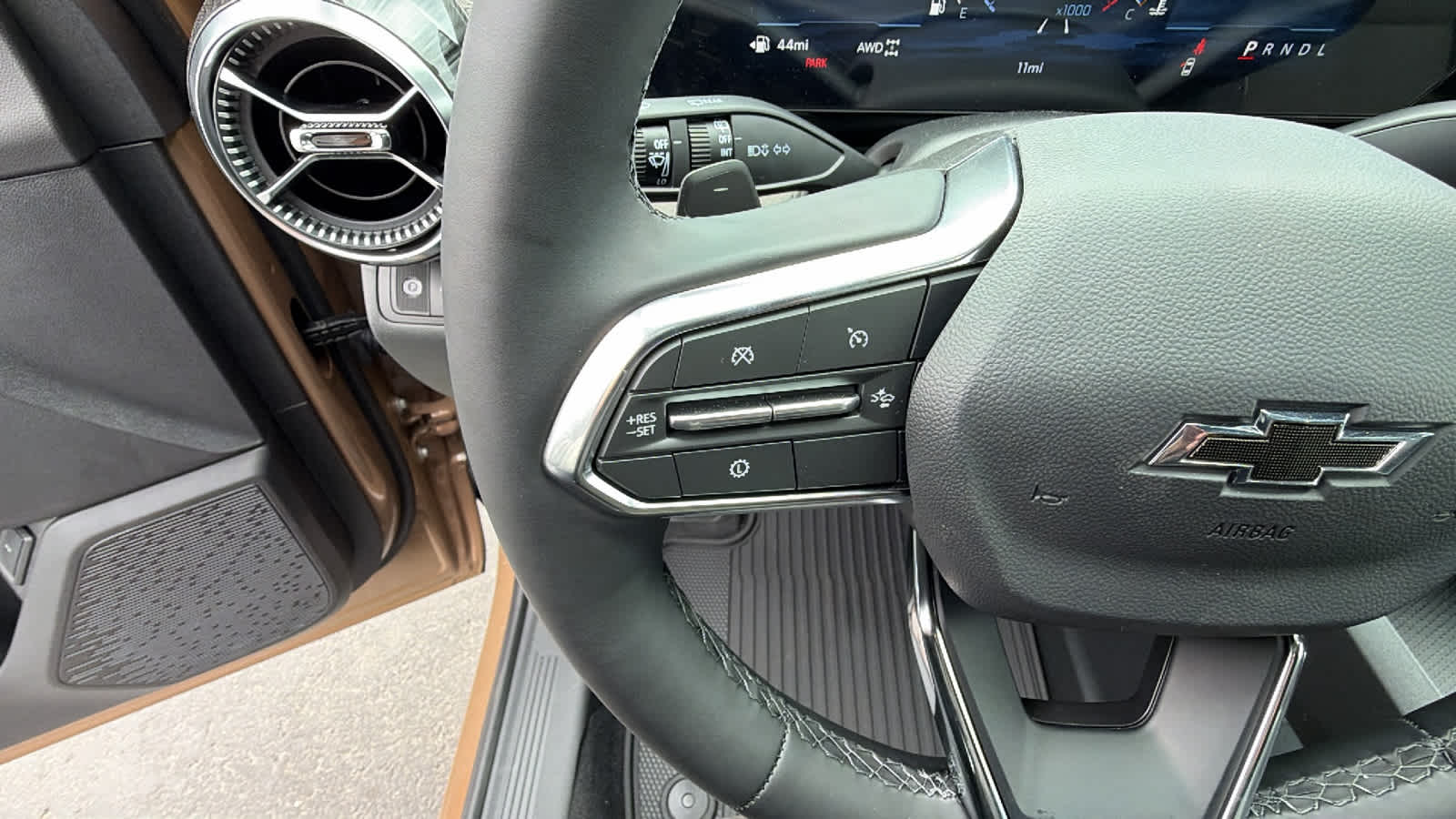 2027 Chevrolet Equinox LT - Photo 19