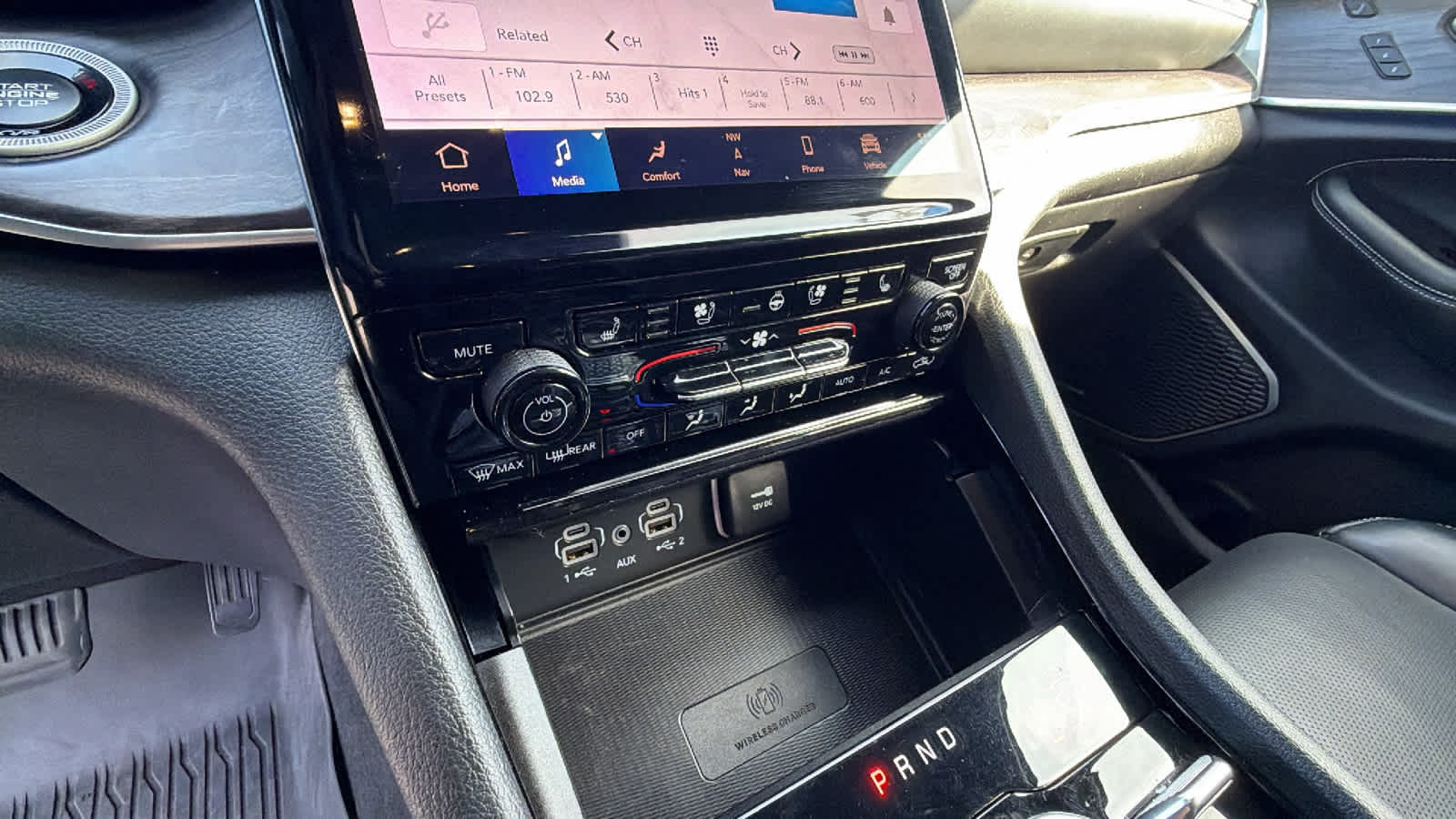 2023 Jeep Grand Cherokee Overland - Photo 14