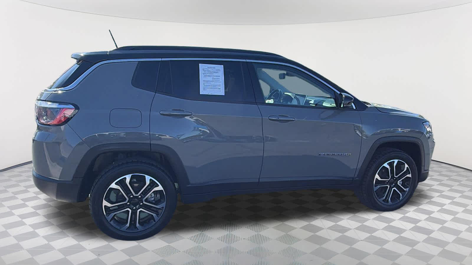 Thumbnail: 2022 Jeep Compass - 4