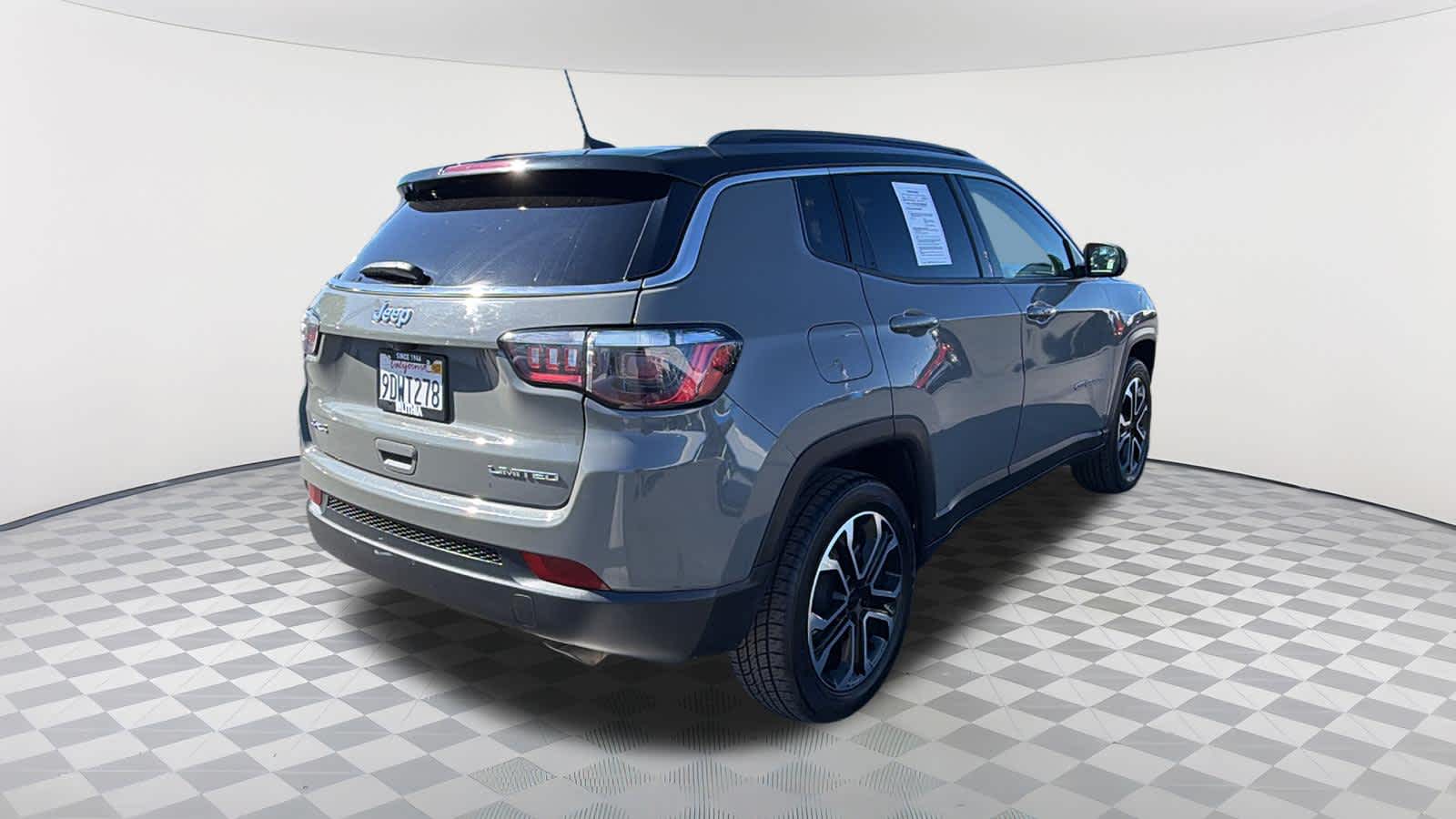 Thumbnail: 2022 Jeep Compass - 5