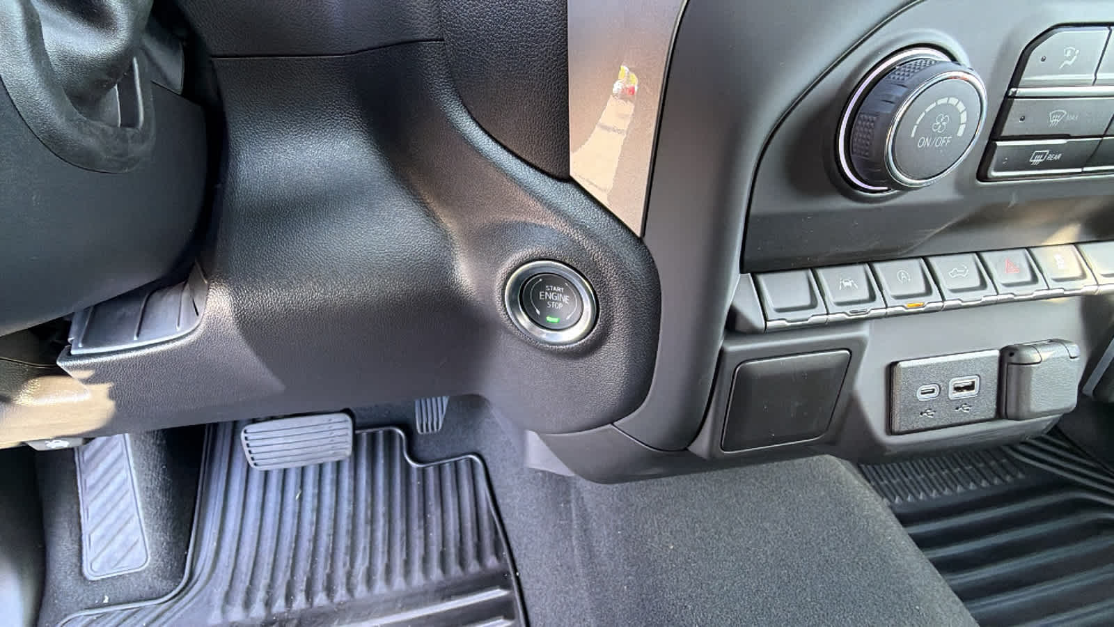 Thumbnail: 2026 Chevrolet Silverado 1500 - 17