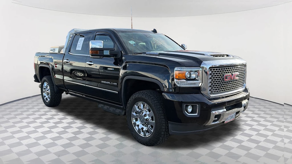 Used 2017 GMC Sierra 2500 HD Denali Truck