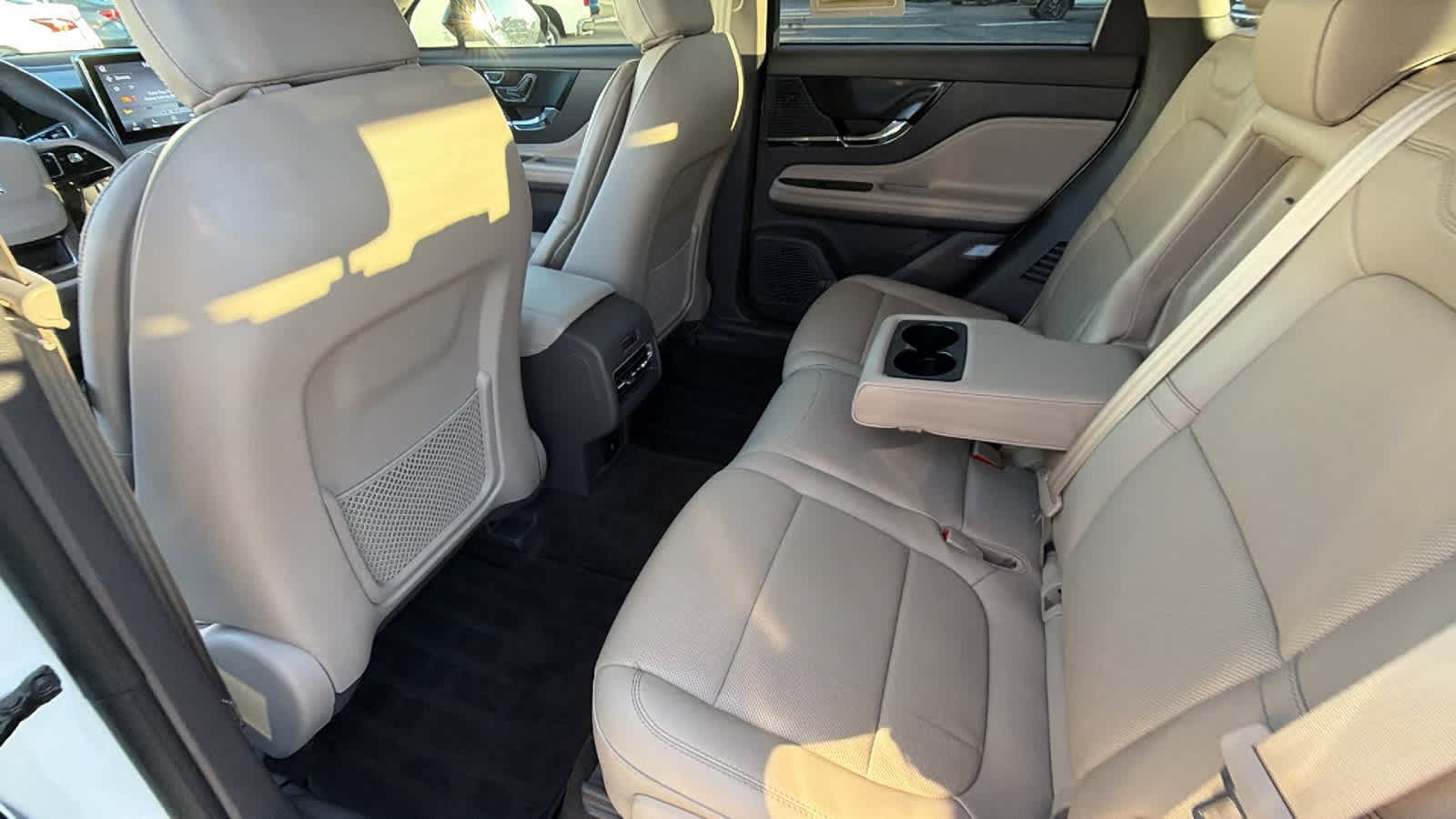 Thumbnail: 2022 Lincoln Corsair - 17