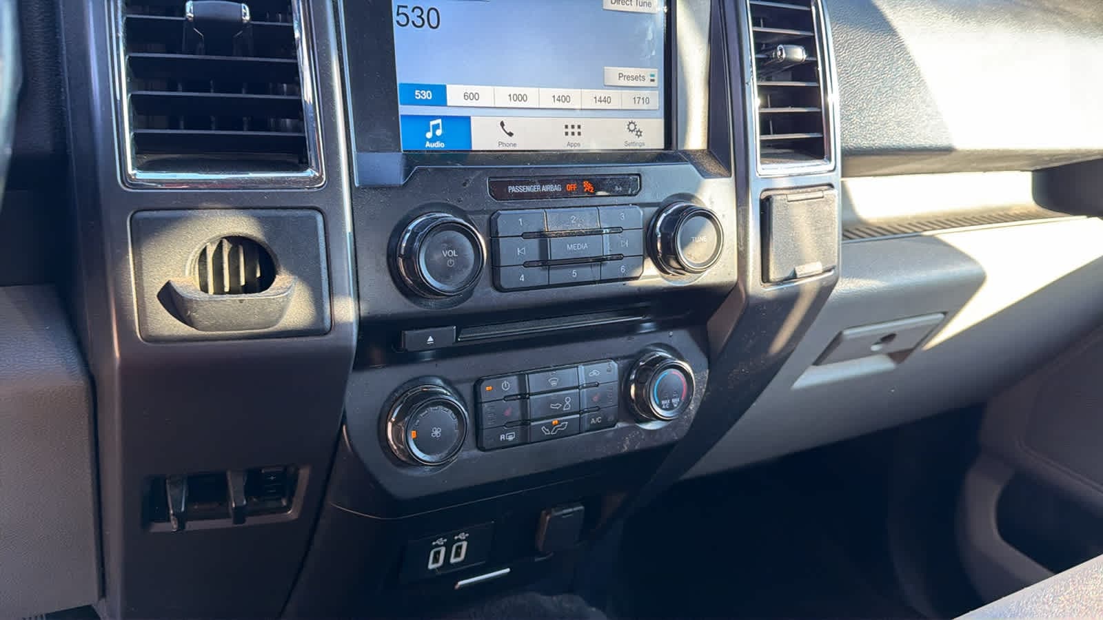 Thumbnail: 2016 Ford F-150 - 13