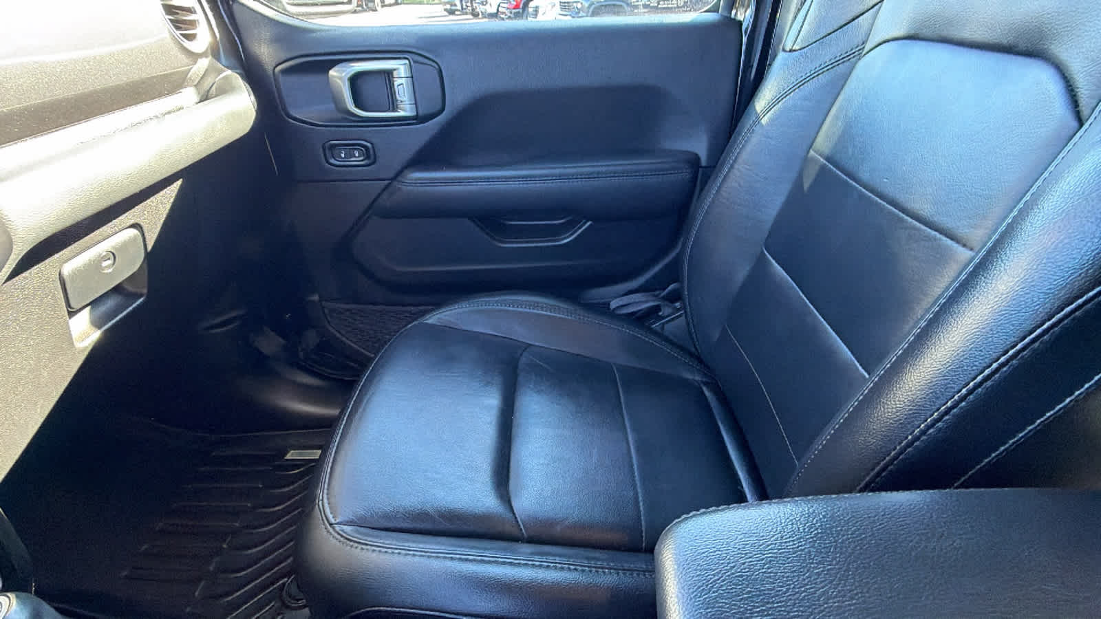 Thumbnail: 2021 Jeep Wrangler - 12