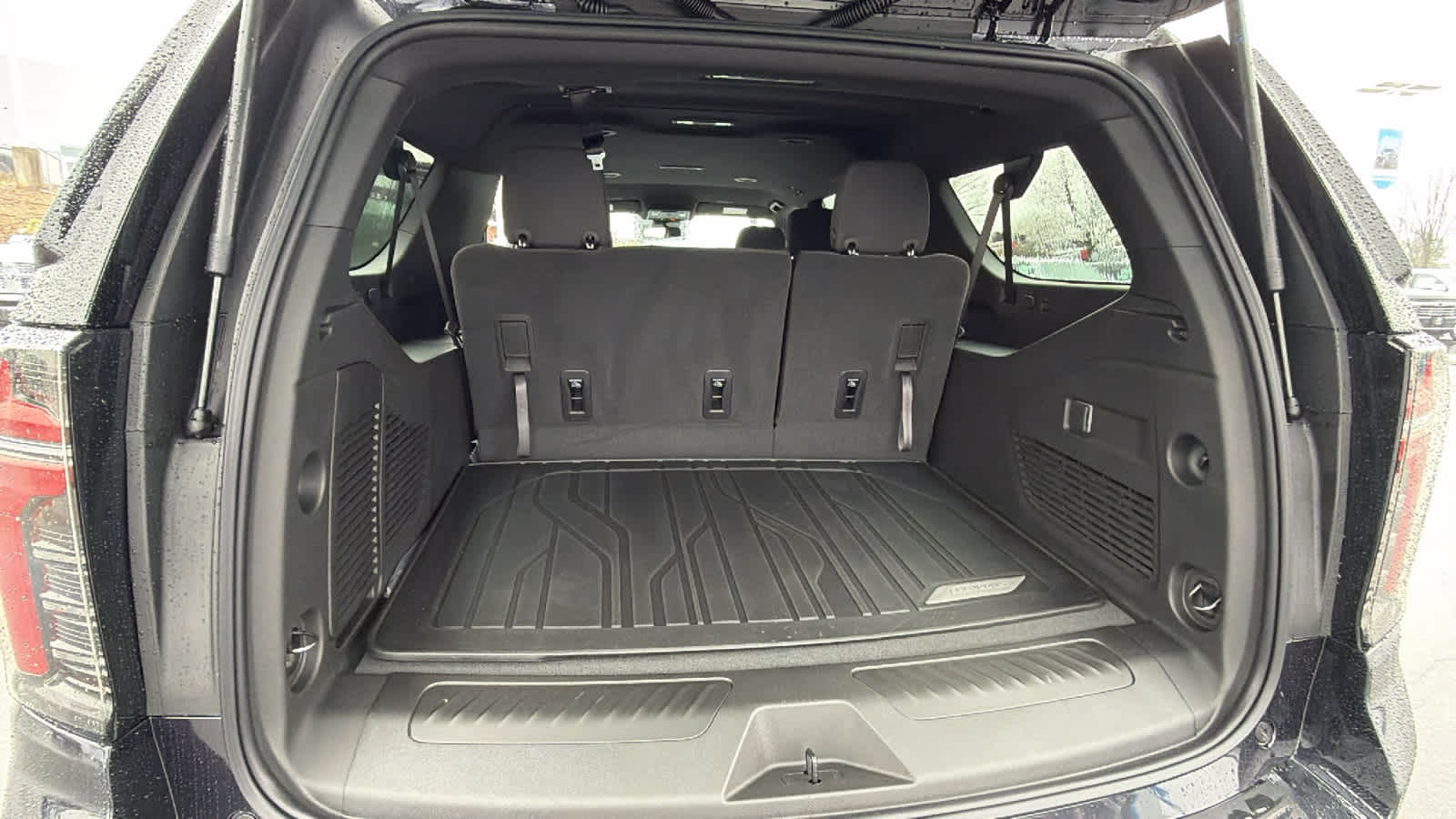 Thumbnail: 2026 Chevrolet Suburban - 27