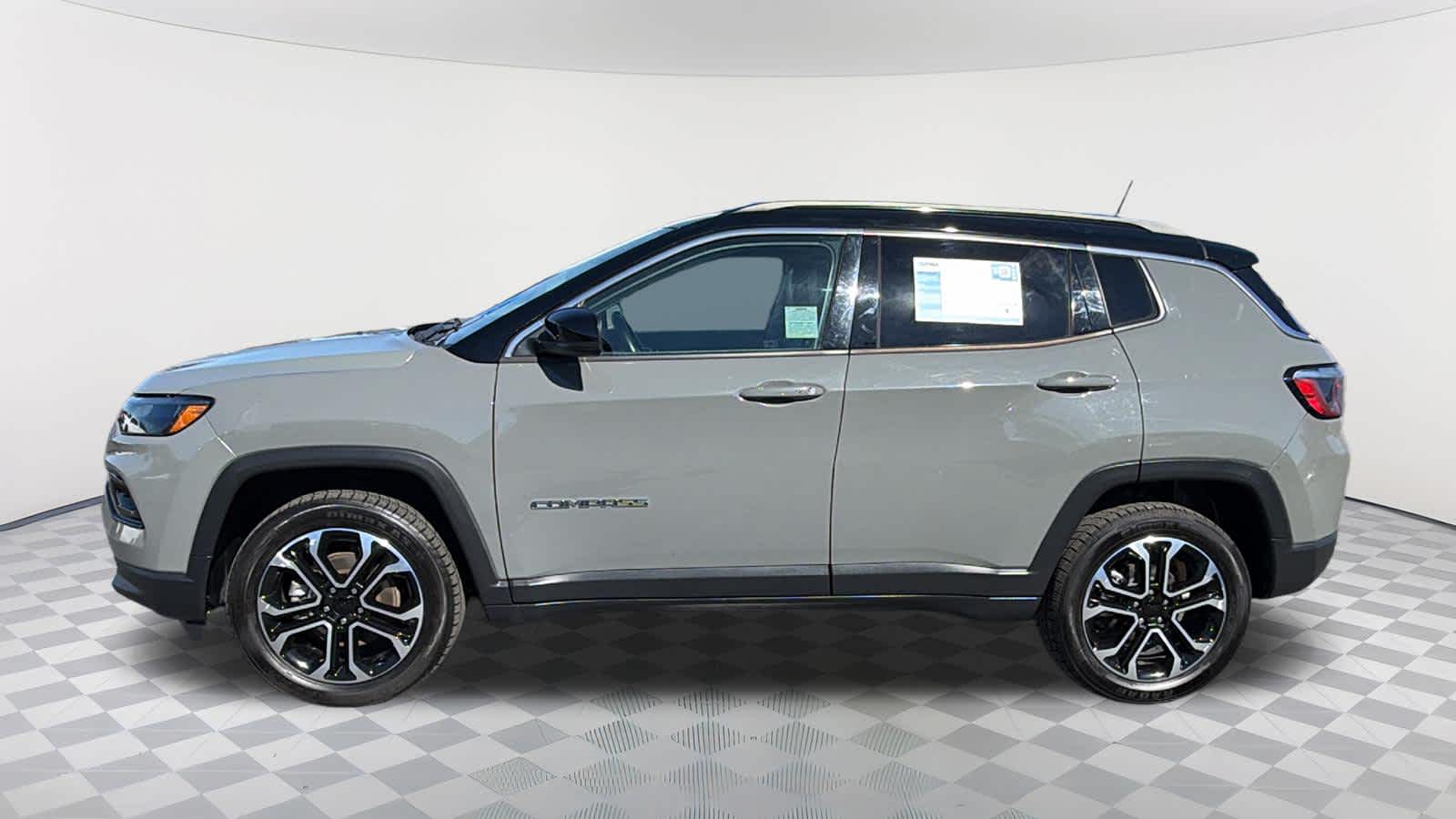 Thumbnail: 2022 Jeep Compass - 8