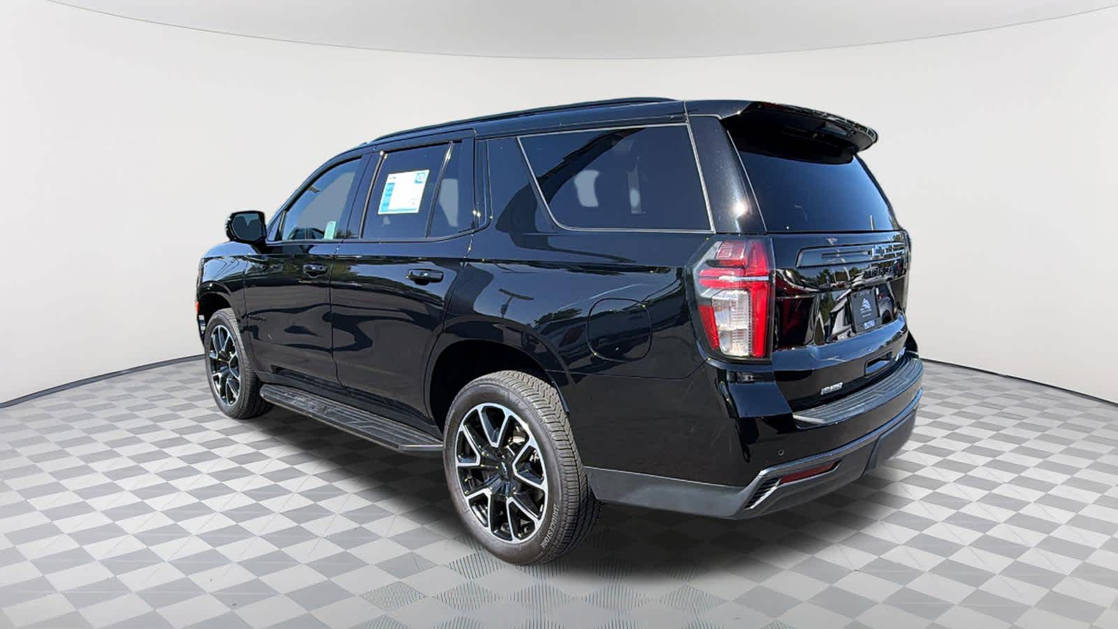 Thumbnail: 2022 Chevrolet Tahoe - 6