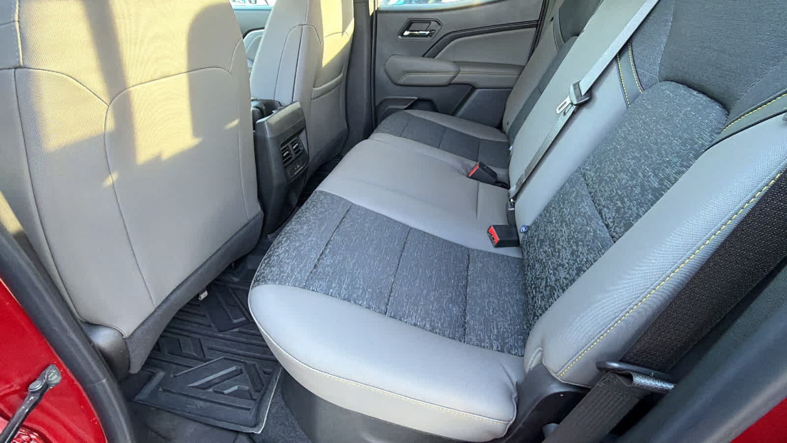 Thumbnail: 2024 Chevrolet Colorado - 24