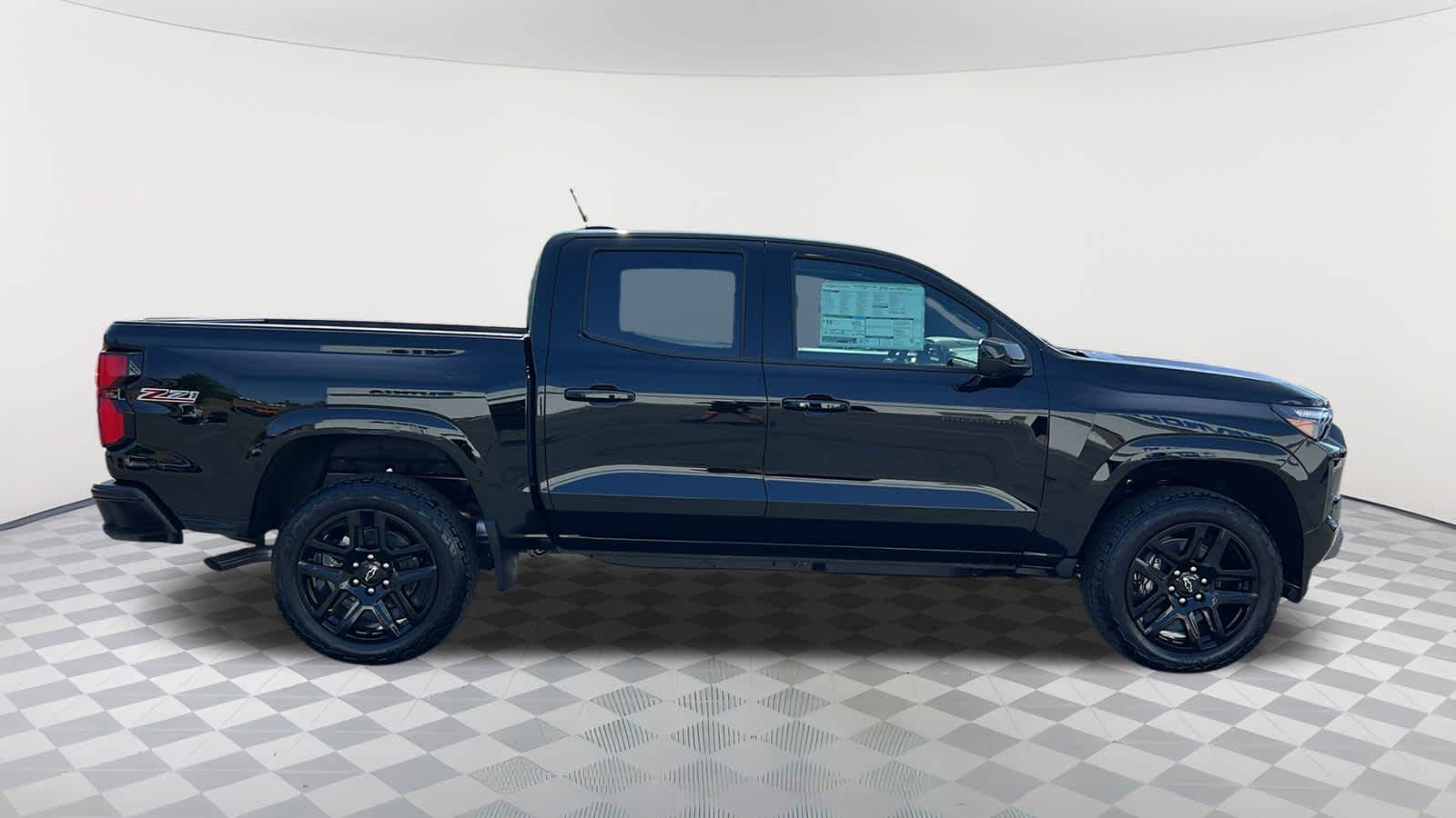 2025 Chevrolet Colorado Z71 photo 4