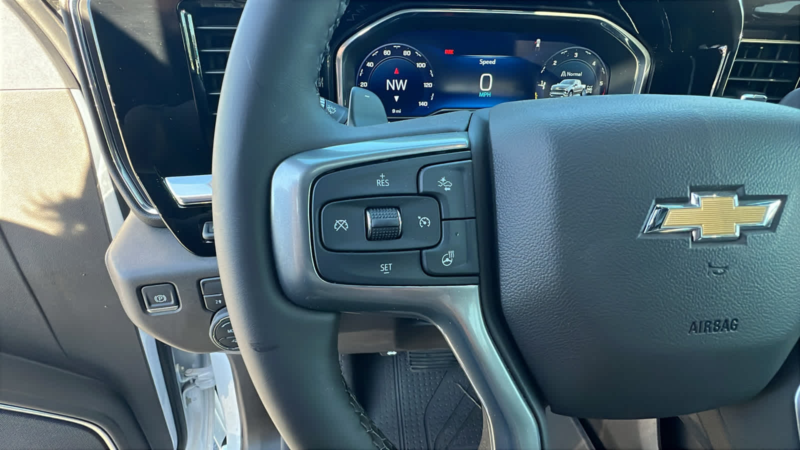 Thumbnail: 2024 Chevrolet Silverado 1500 - 19