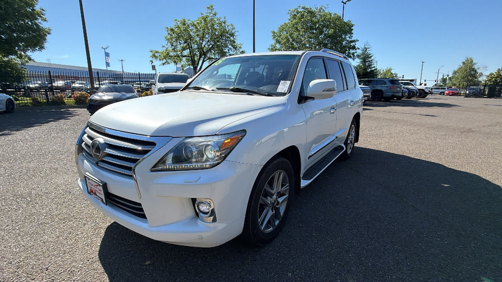 2015 Lexus LX 600 570's photo