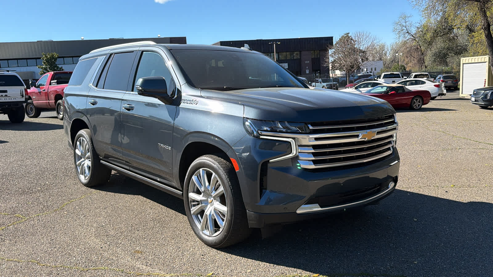 Thumbnail: 2021 Chevrolet Tahoe - 3