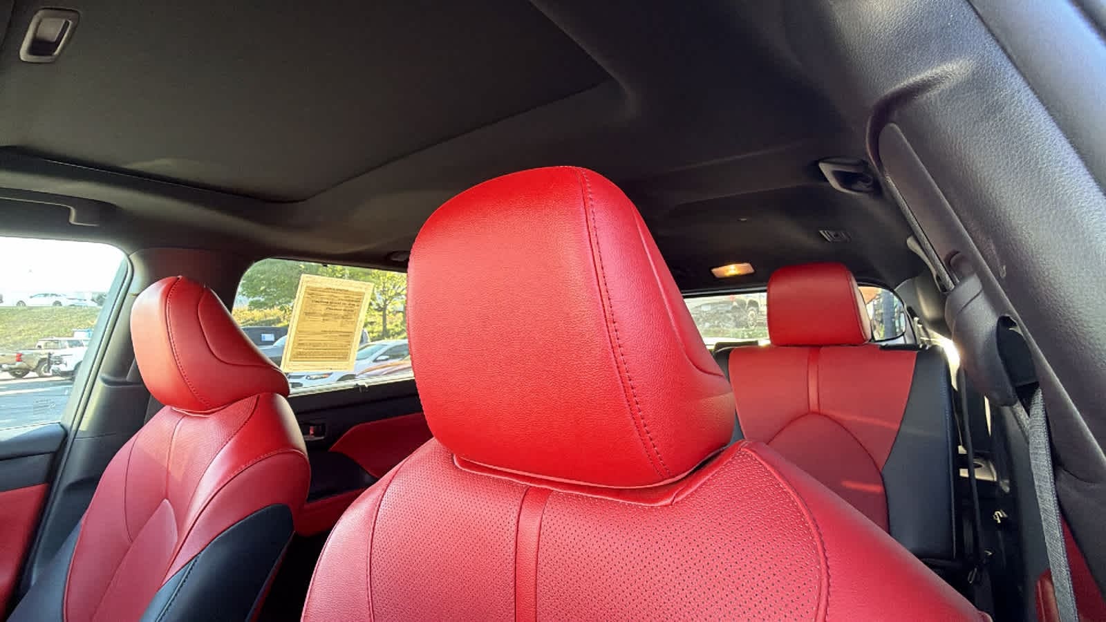 Thumbnail: 2022 Toyota Highlander - 11