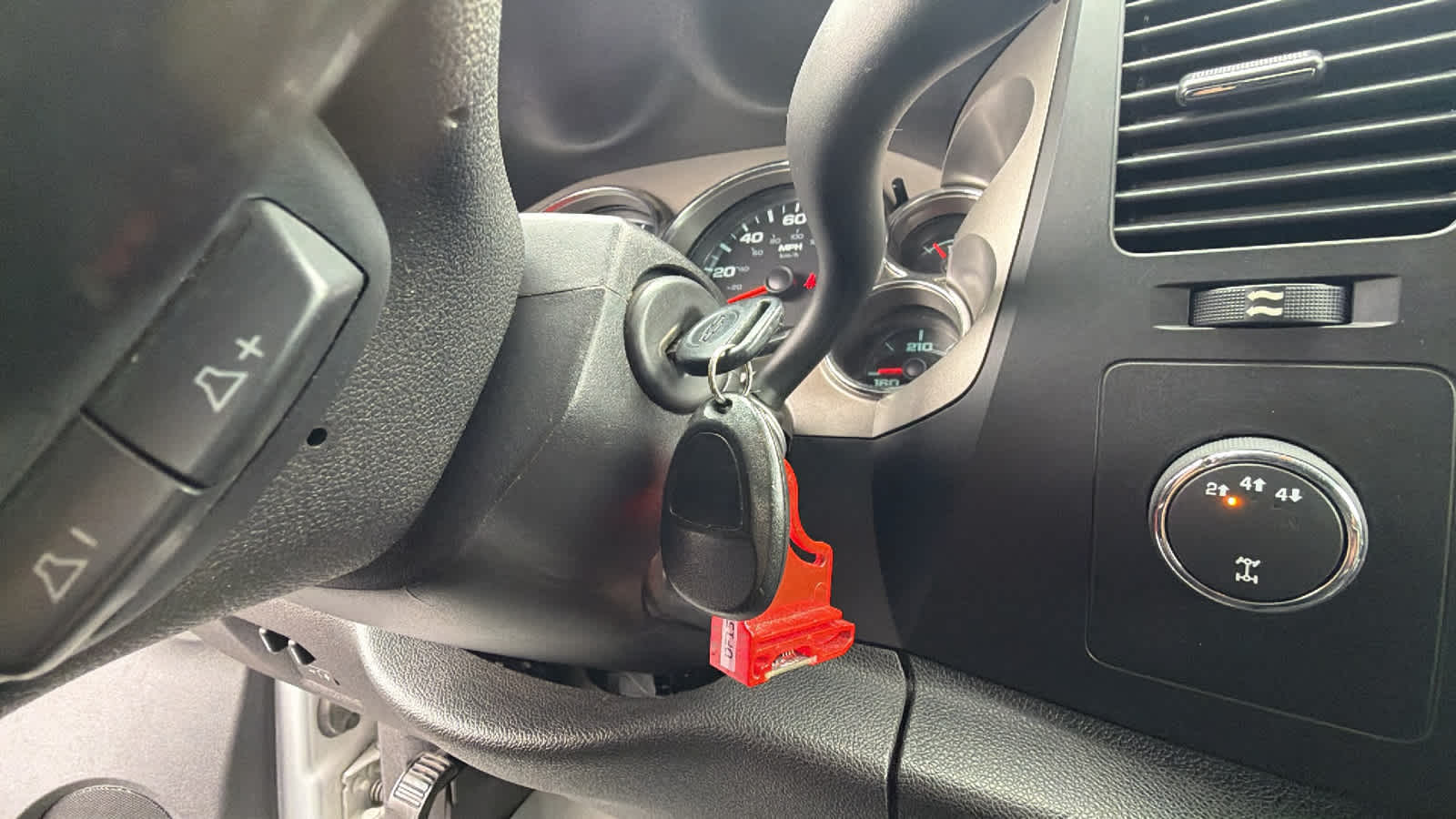 Thumbnail: 2013 Chevrolet Silverado 2500 - 17