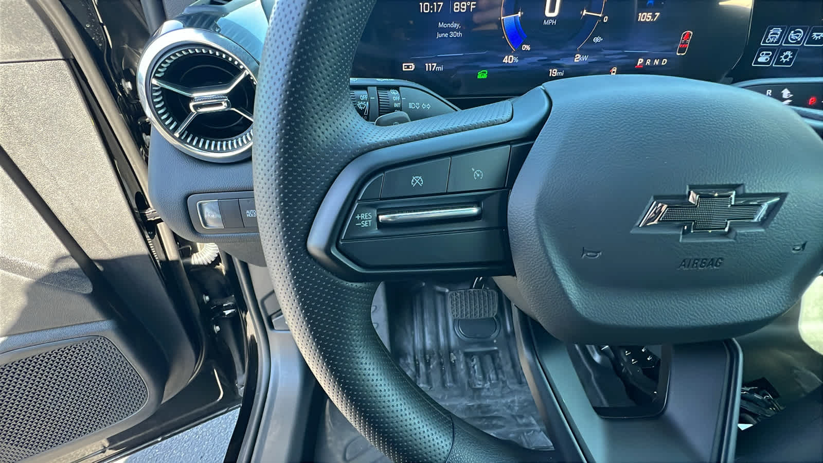 Thumbnail: 2024 Chevrolet Blazer EV - 19