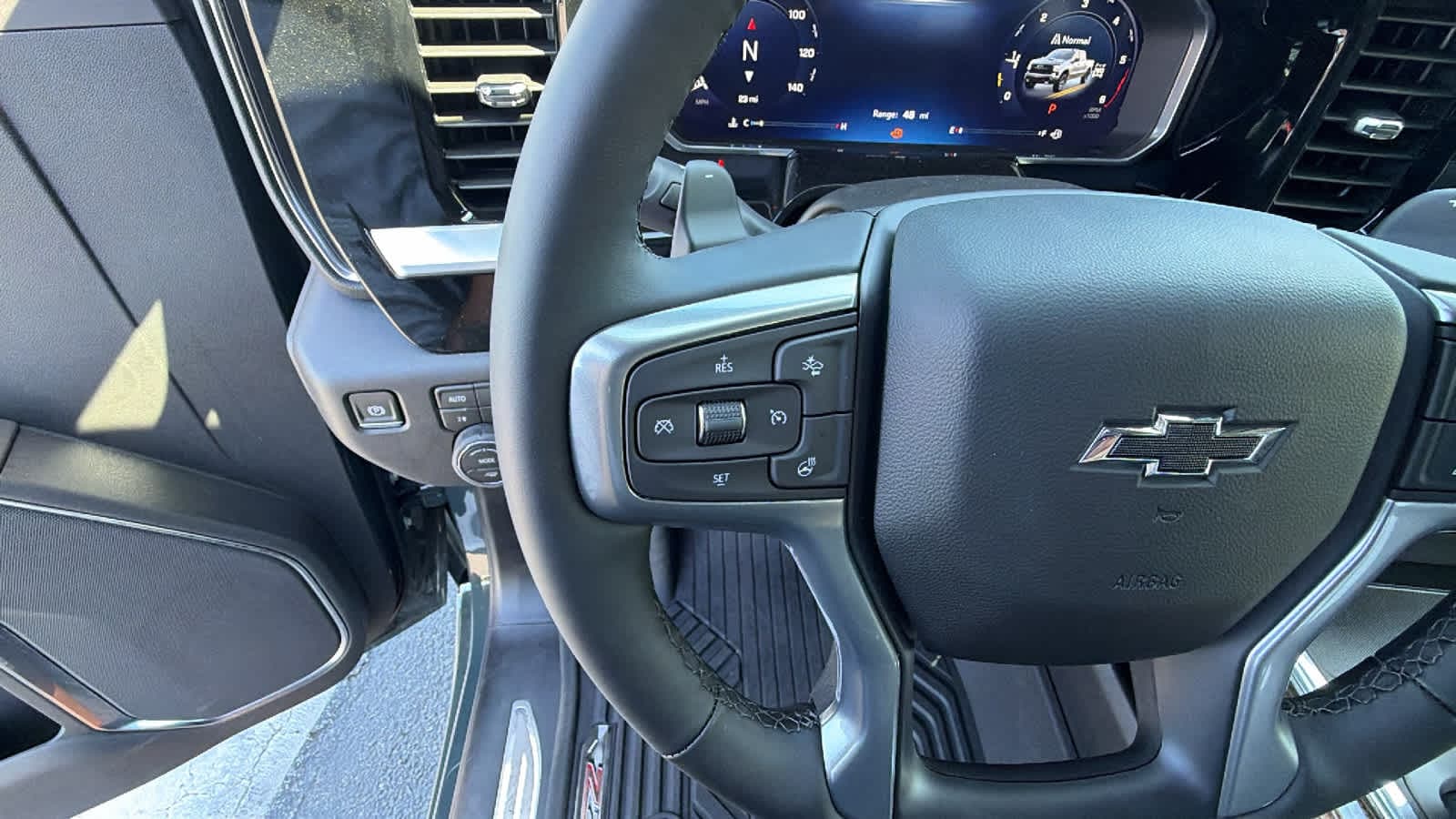 Thumbnail: 2026 Chevrolet Silverado 1500 - 19