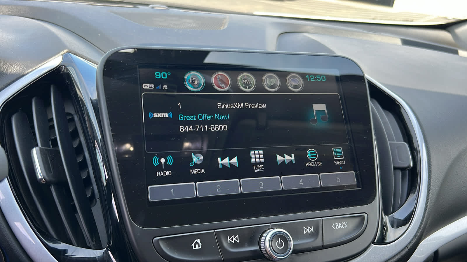 Thumbnail: 2018 Chevrolet Volt - 15