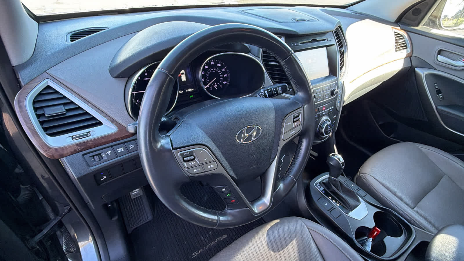 Thumbnail: 2017 Hyundai Santa Fe - 10